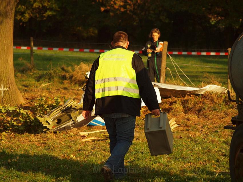 Kleinflugzeug abgestuerzt Sankt Augustin Meindorf P141.JPG